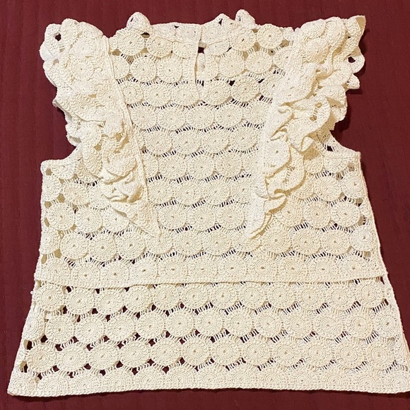 Adiva Cream Crochet Ruffle Blouse Large - Picture 9 of 9
